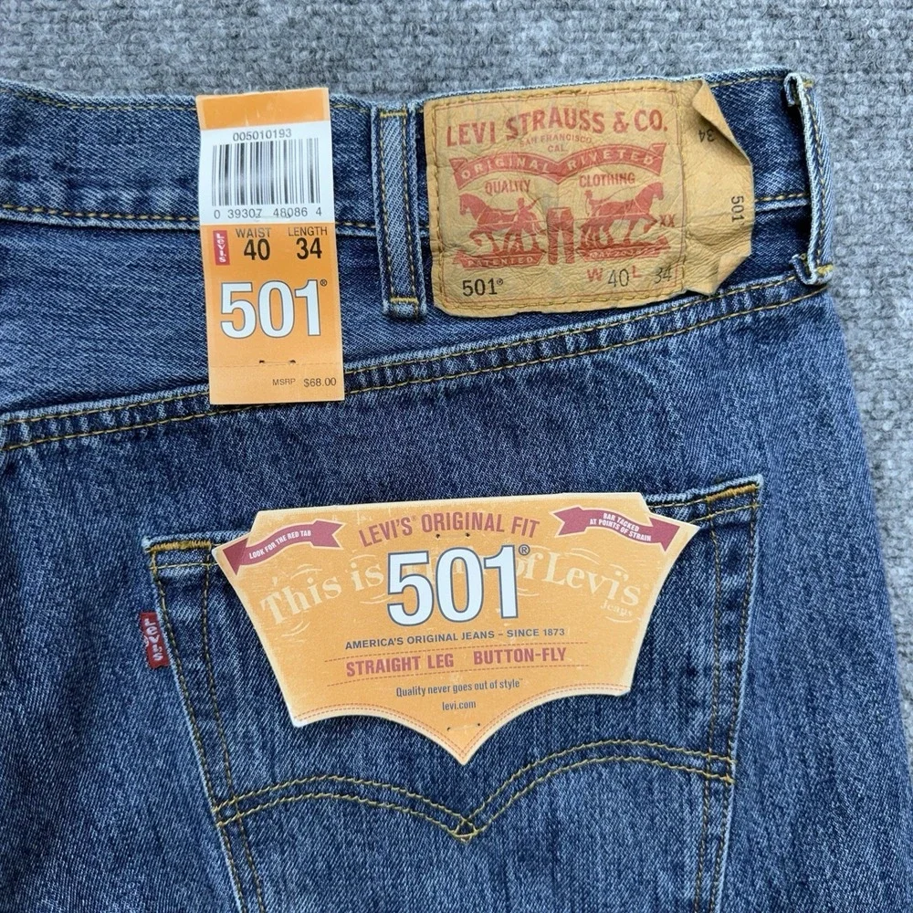 Levi's 501 straight leg button fly jeans men's size 40 40x34